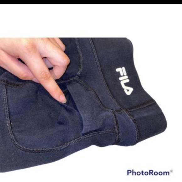 Fila Sport Cropped Leggings Black Size Small Front Pocket - Picture 2 of 5